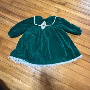 Vintage Green Velvet Dress with Lace Trim